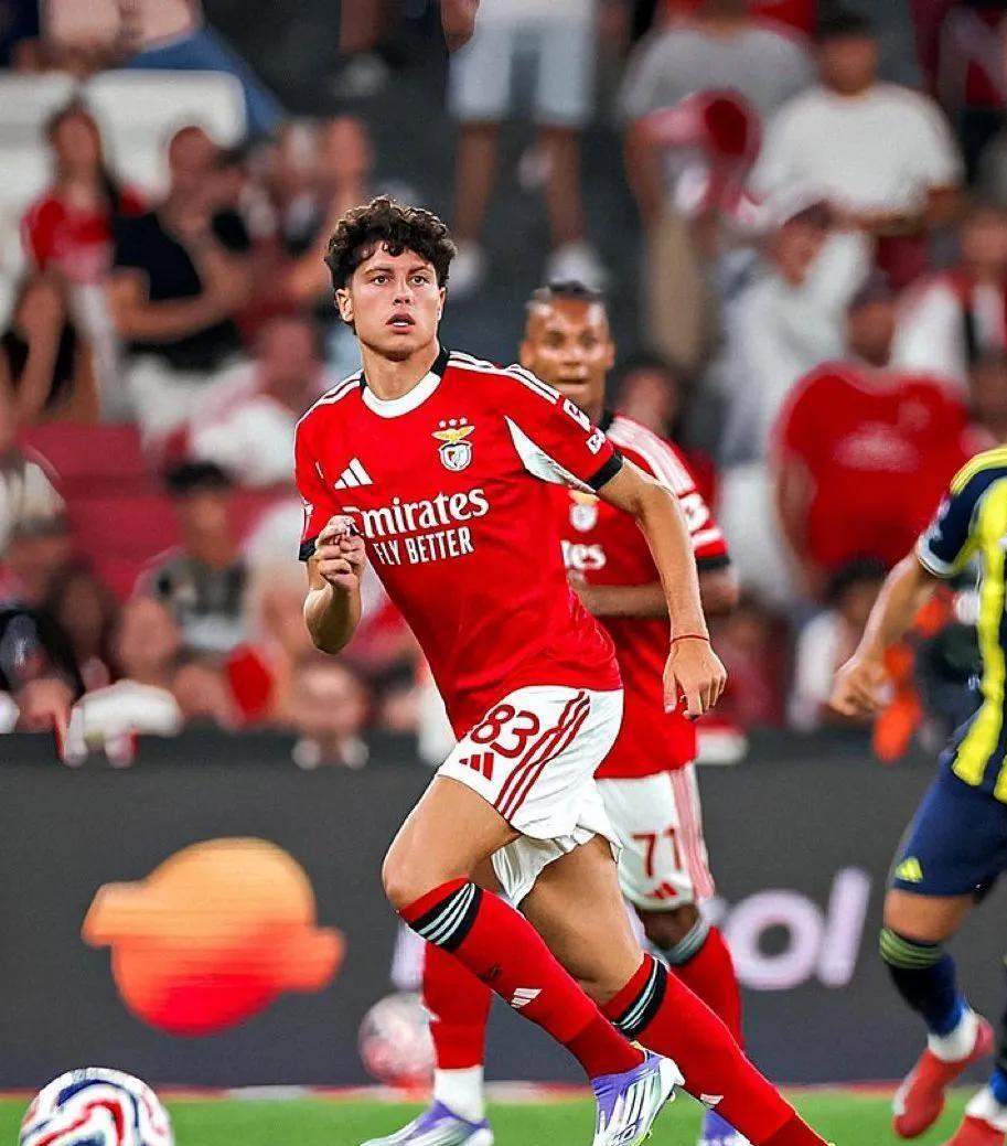 包含葡超今晨再迎强敌,休斯敦火箭篮板制胜,主帅态度:压力陡增,轮换策略成焦点的词条 包含葡超今晨再迎强敌,休斯敦火箭篮板制胜,主帅态度:压力陡增,轮换策略成焦点的词条